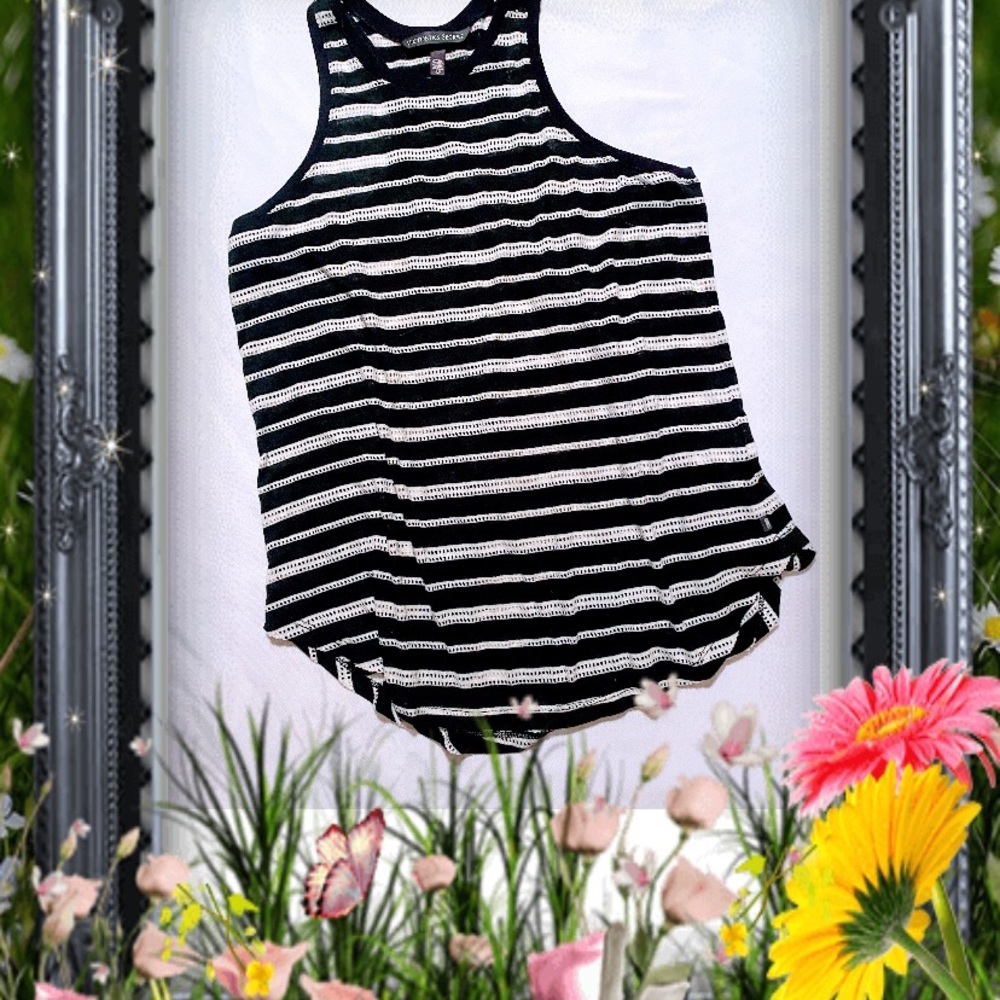 Victoria’s Secret Angel summer stripe top